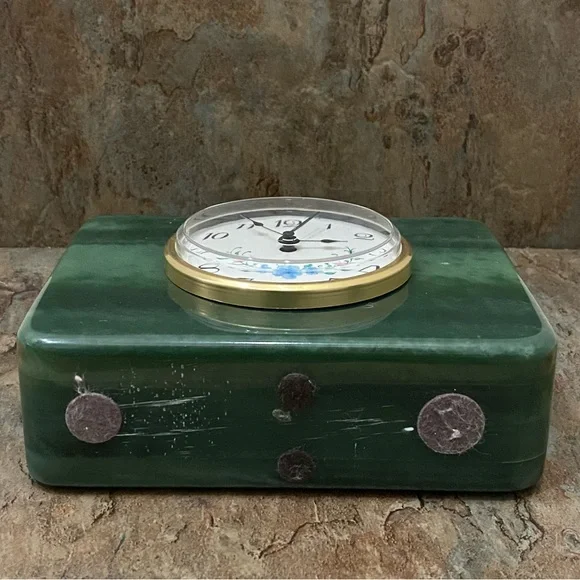 Vintage MCM Mid Century Modern Heavy Green Desk Clock - Picture 4 of 14